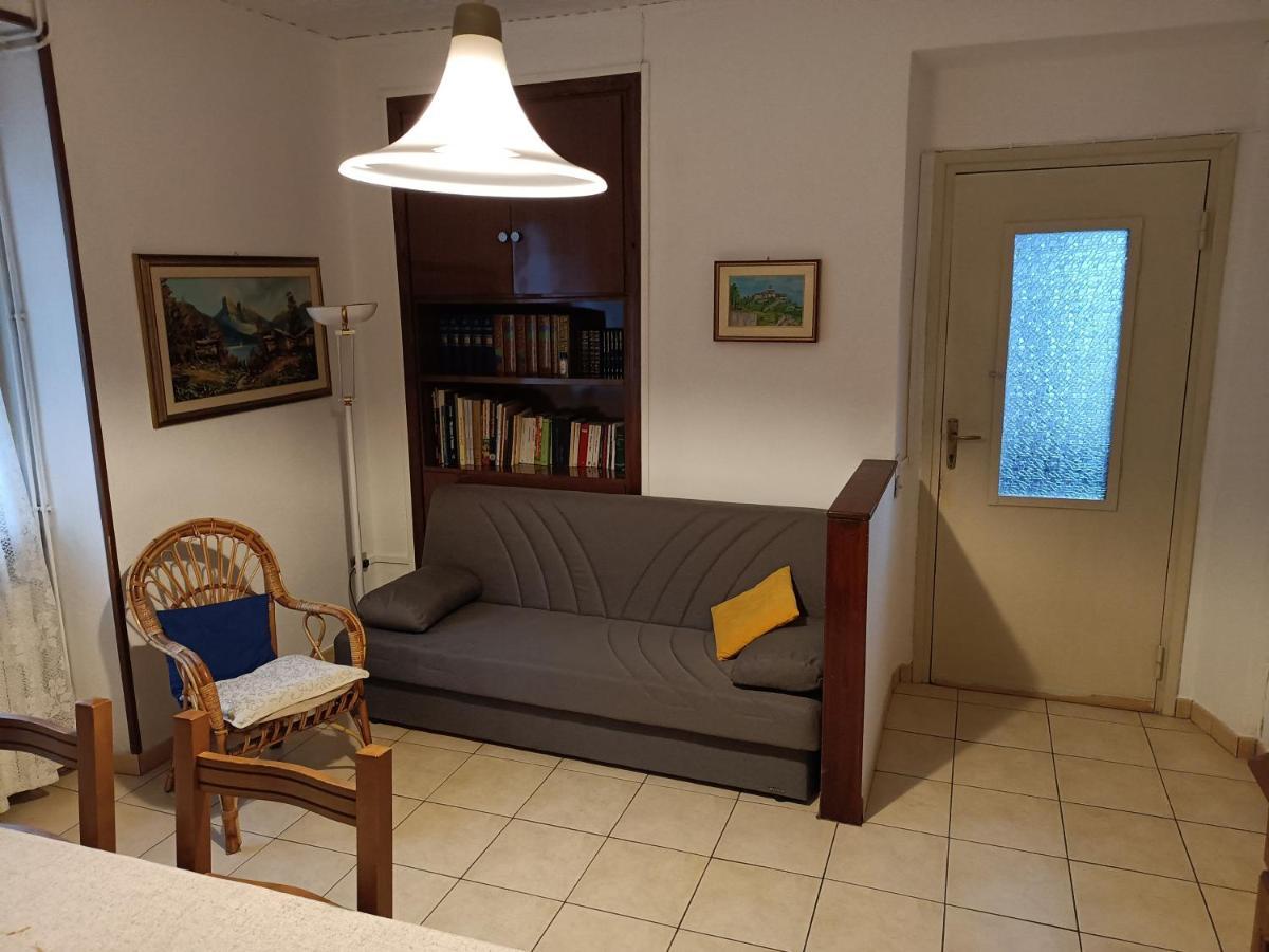 Appartamento Gianna Porto Valtravaglia Exterior photo