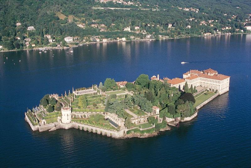 Appartamento Gianna Porto Valtravaglia Exterior photo